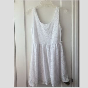 Junior's White lace mini dress